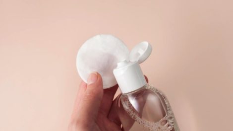 Cómo hacer tu propia agua micelar casera