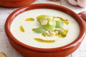 Cómo hacer Ajoblanco
