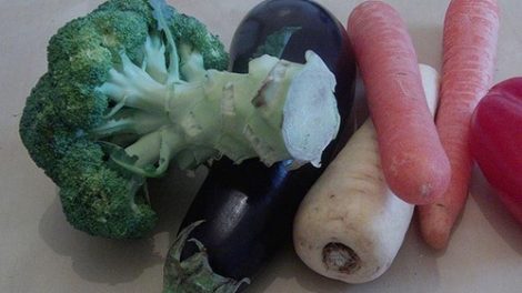 Evitar la caries con buenos alimentos