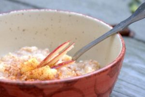 Avena con manzana y miel
