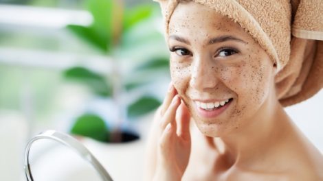 como exfoliar el rostro correctamente