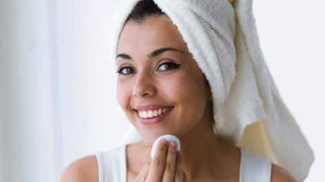 Cómo usar el agua micelar