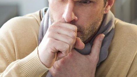 Cómo aliviar la tos de forma natural