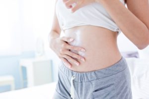 Crema reafirmante para el abdomen casera