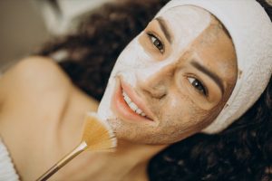 exfoliantes y mascarillas para la piel grasa
