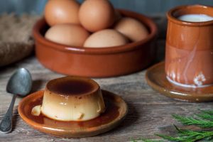 Cómo hacer un flan de huevo casero