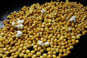 Granos de maíz para hacer palomitas