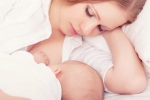 Los beneficios de la lactancia materna en el bebé y la madre