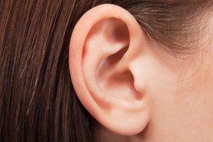 Cómo eliminar naturalmente el exceso de cerumen de los oídos