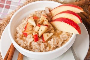 Manzana y avena al horno