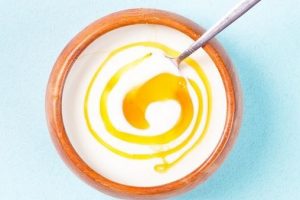 mascarilla-de-miel-y-yogur-piel-grasa