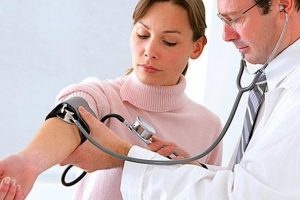 La preeclampsia consiste en la subida de tensión en el embarazo