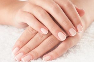 Cómo fortalecer y blanquear las uñas naturalmente