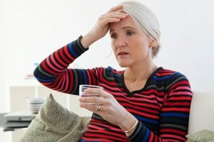 Descubre cómo aliviar los sofocos con la infusión de salvia