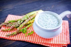 3 sopas frías ideales para equilibrar tu cuerpo y tu mente