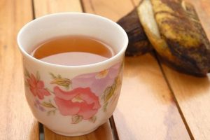 Cómo hacer té de cáscara de plátano