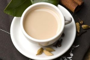 Cómo hacer un té negro con leche vegetal