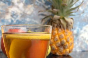 Cómo hacer un té de piña