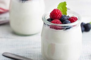 Yogur con bayas